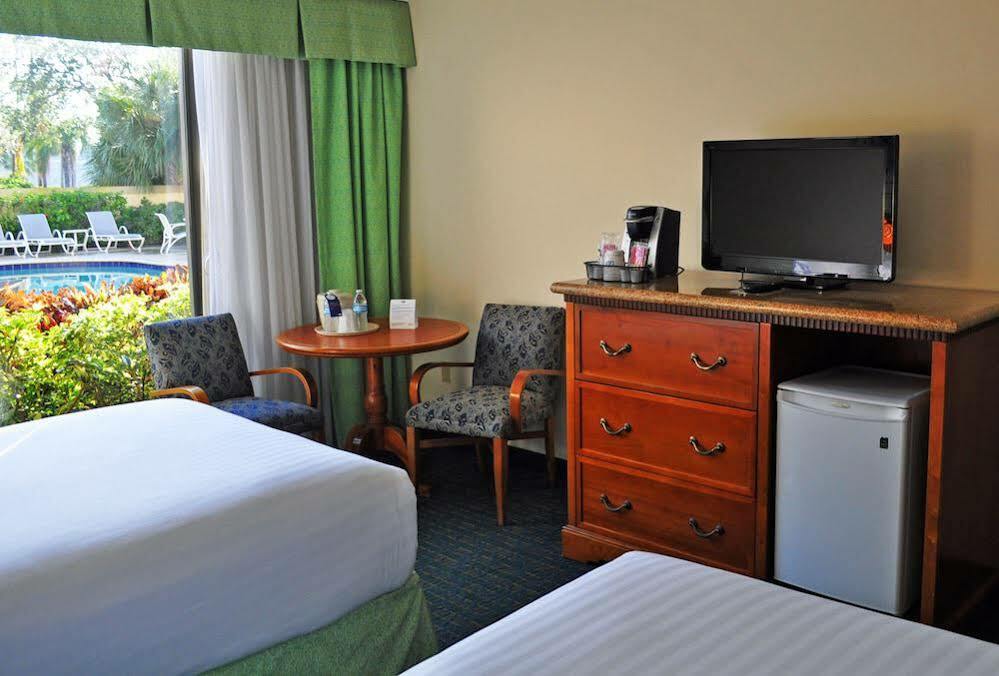 Holiday Inn Express Boca Raton - West By Ihg Luaran gambar